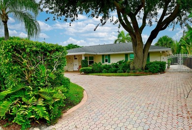 Nestled within West Palm Beach's highly sought-after SoSo - photo 1