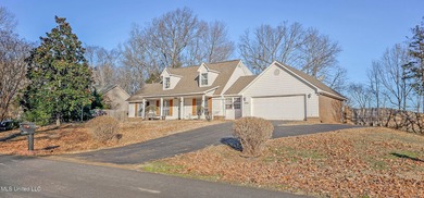 Bridgetown Lake Home For Sale in Nesbit Mississippi