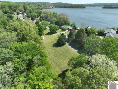 Lake Barkley Waterfront Lots! These 3 gently sloping lots offer - photo 2