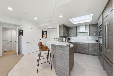 Absolutely stunning 1,563 sq. ft. condo in the heart of Downtown - photo 11