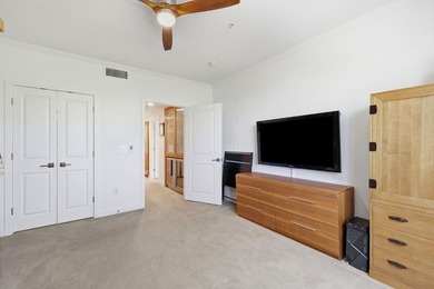 Absolutely stunning 1,563 sq. ft. condo in the heart of Downtown - photo 21