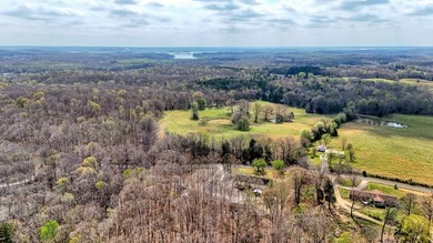 Welcome to your West Tennessee dream home! This beautifully - photo 3
