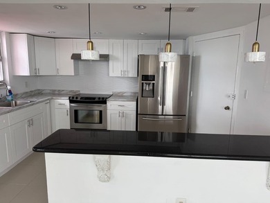 2/2 AT BUCKLEY TOWERS REMODEL TILE FLOOR NEW KITCHEN WITH A - photo 4