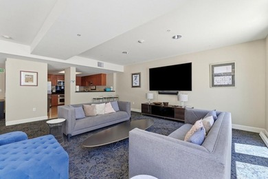 Absolutely stunning 1,563 sq. ft. condo in the heart of Downtown - photo 29
