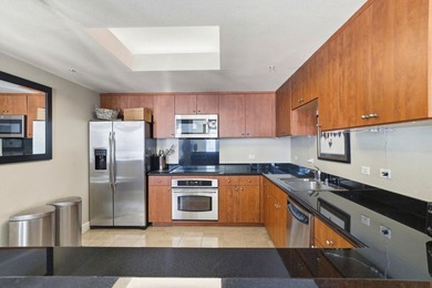Absolutely stunning 1,563 sq. ft. condo in the heart of Downtown - photo 30