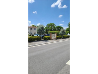 (private lake, pond, creek) Condo Active Under Contract in Coral Springs Florida