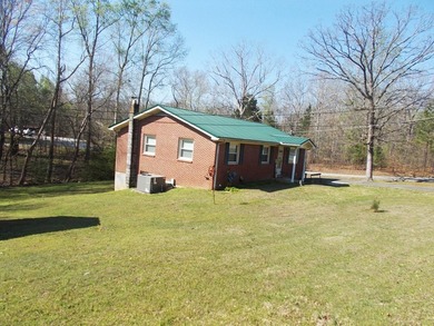 2-MOVE-IN READY HOMES FOR THE PRICE OF 1!!!The 3 bedroom, 2 bath - photo 4