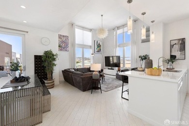 Experience modern, loft-like living in this unique top-floor - photo 2