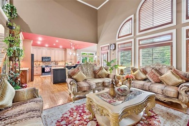 Exceptional Luxury Home with Resort-Style Pool in Sought-After - photo 18