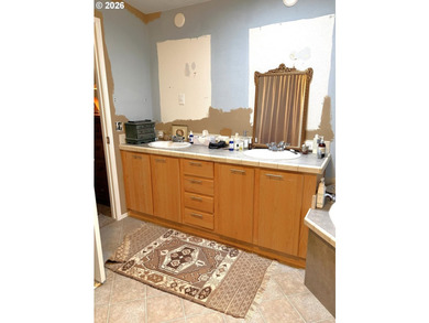 This spacious 1,620 sq ft manufactured home offers easy - photo 22