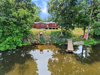 Meticulously maintained 2-bedroom, 1.5-bath waterfront home on - photo 1
