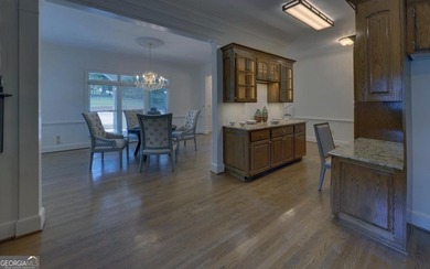 Experience exceptional waterfront living in this stunning - photo 11