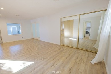 This beautiful home is located in the desirable Skyline mobile - photo 11