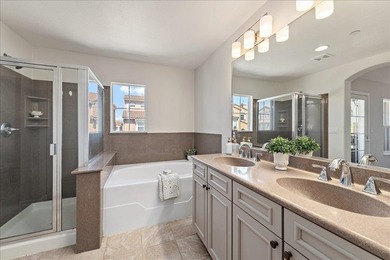 Beautifully updated, 3 bedroom, 2 1/2 bathroom home in desirable - photo 13