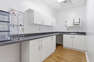 Prime Turnkey Dental Medical Opportunity With High Visibility - photo 16