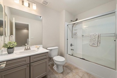 Beautifully updated, 3 bedroom, 2 1/2 bathroom home in desirable - photo 16
