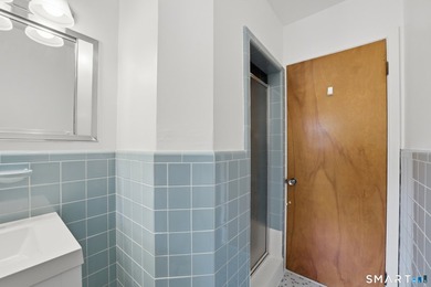 Set in the premier Newfield neighborhood near local amenities & - photo 18