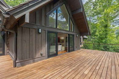 Redesigned and completely renovated in 2020, this extraordinary - photo 19