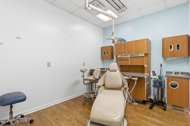 Prime Turnkey Dental Medical Opportunity With High Visibility - photo 21