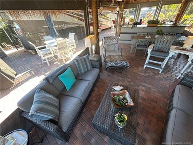 Welcome to this tropical sanctuary, where luxury and attention - photo 21