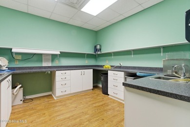 Prime Turnkey Dental Medical Opportunity With High Visibility - photo 24