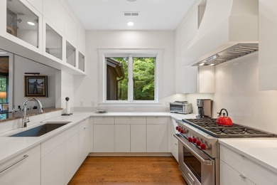 Redesigned and completely renovated in 2020, this extraordinary - photo 26