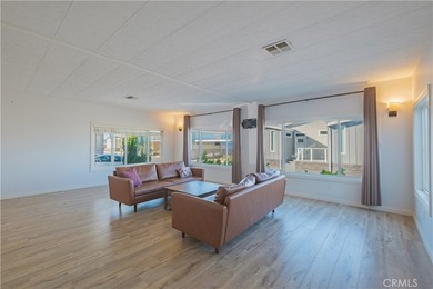 This beautiful home is located in the desirable Skyline mobile - photo 27
