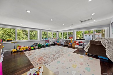 Welcome to this elegant, bright, and sun-drenched renovated - photo 34