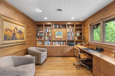Redesigned and completely renovated in 2020, this extraordinary - photo 37