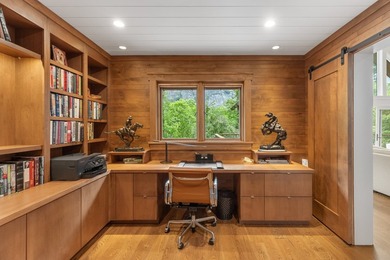Redesigned and completely renovated in 2020, this extraordinary - photo 38
