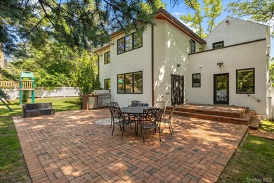 Welcome to this elegant, bright, and sun-drenched renovated - photo 41