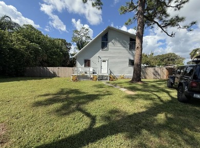 BRAND NEW ROOF! Come see this gem situated on a quarter acre lot - photo 1