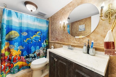 Welcome to Unit 605, a rare high-floor, south-facing - photo 13