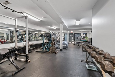 Welcome to Willow Park, an oversized one bedroom in an uptown - photo 15