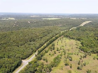Seller says *BARNDOMINIUMS AND S WELCOME!!* Lake Area with - photo 25