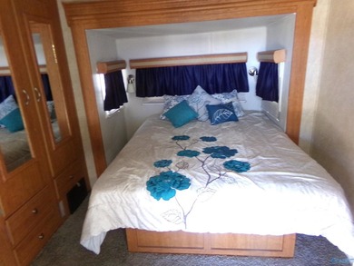 REDUCED TO SALE Lakefront RV Getaway with Pier Three Mile Area - photo 27