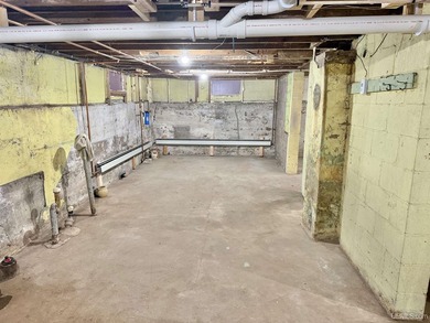 Look at all the updates! Move-in ready, this beautiful 3-bedroom - photo 31