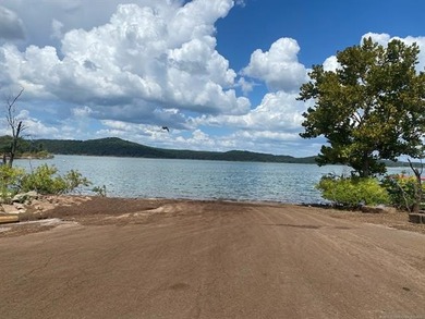 Seller says *BARNDOMINIUMS AND S WELCOME!!* Lake Area with - photo 34