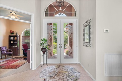 Welcome to this waterfront single-story residence in Country - photo 5