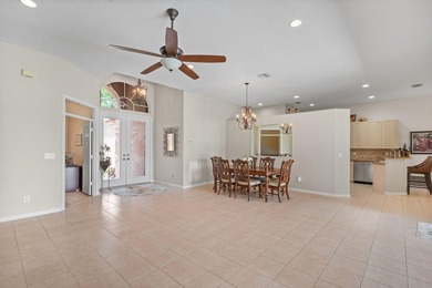 Welcome to this waterfront single-story residence in Country - photo 6