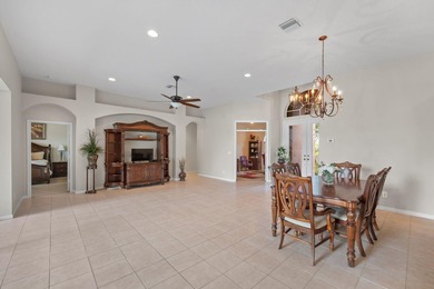 Welcome to this waterfront single-story residence in Country - photo 7
