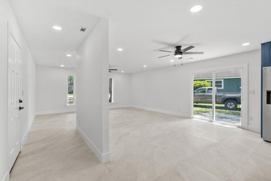 Completely remodeled from top to bottom, this beautifully - photo 13