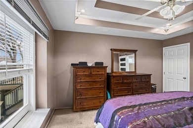 Beautifully maintained, 3 bedroom, 2 1/2 bath energy-efficient - photo 13