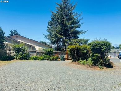 Charming 3BD/2BA manufactured home nestled at the end of a quiet - photo 22
