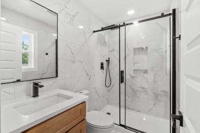 Completely remodeled from top to bottom, this beautifully - photo 26