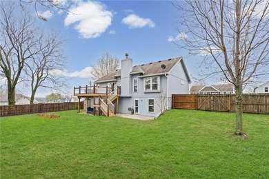 Beautifully maintained, 3 bedroom, 2 1/2 bath energy-efficient - photo 27
