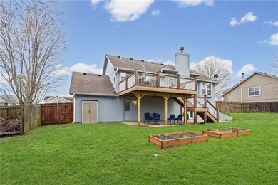 Beautifully maintained, 3 bedroom, 2 1/2 bath energy-efficient - photo 28