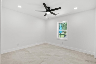 Completely remodeled from top to bottom, this beautifully - photo 29