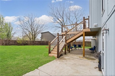 Beautifully maintained, 3 bedroom, 2 1/2 bath energy-efficient - photo 29