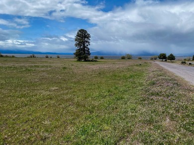 Spectacular view of Agency Lake and the Cascade mountains from - photo 3